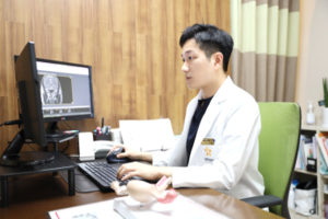 [언론] 난임 극복, 부부 함께 병원 찾아 전문 정밀 검사‧치료받아야 [최성욱 원장 칼럼]